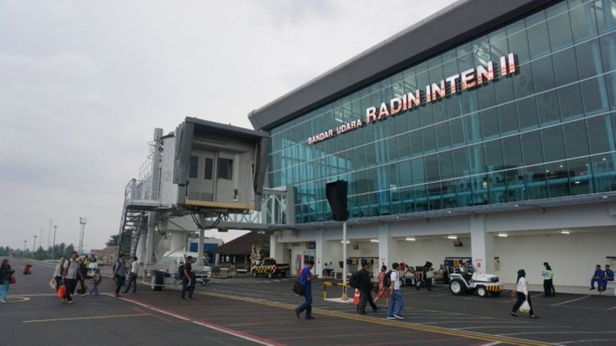 Bandara Radin Inten II